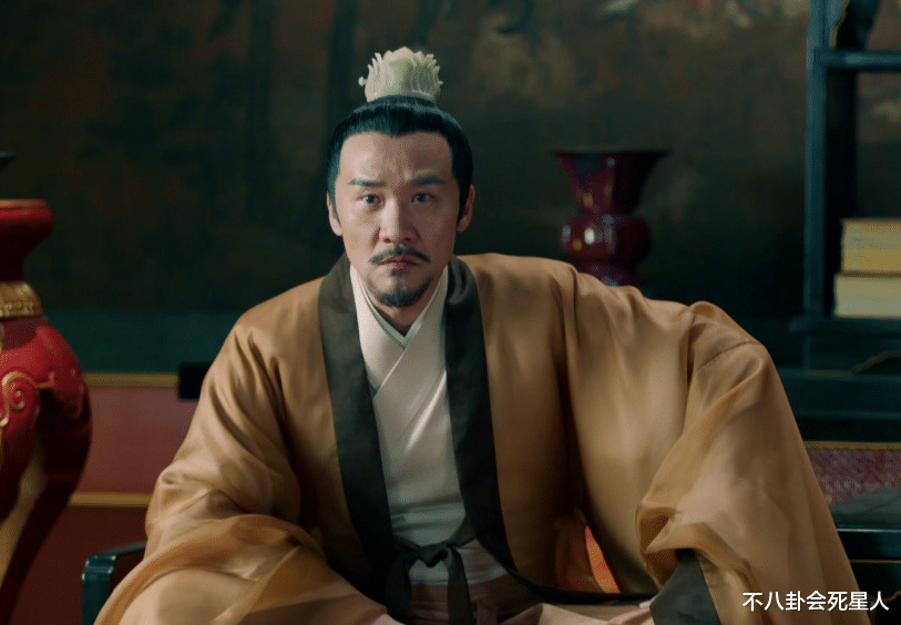 袁泉|给2022进步最大的中年演员排个名：王雷第1，刘丹第5，袁泉垫底