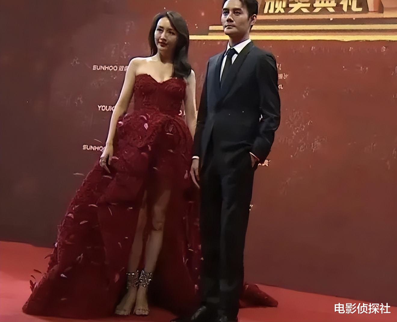 飞天奖|飞天奖红毯生图：热依扎暴瘦，关晓彤美腿抢镜，孙俪礼服颜色惹眼