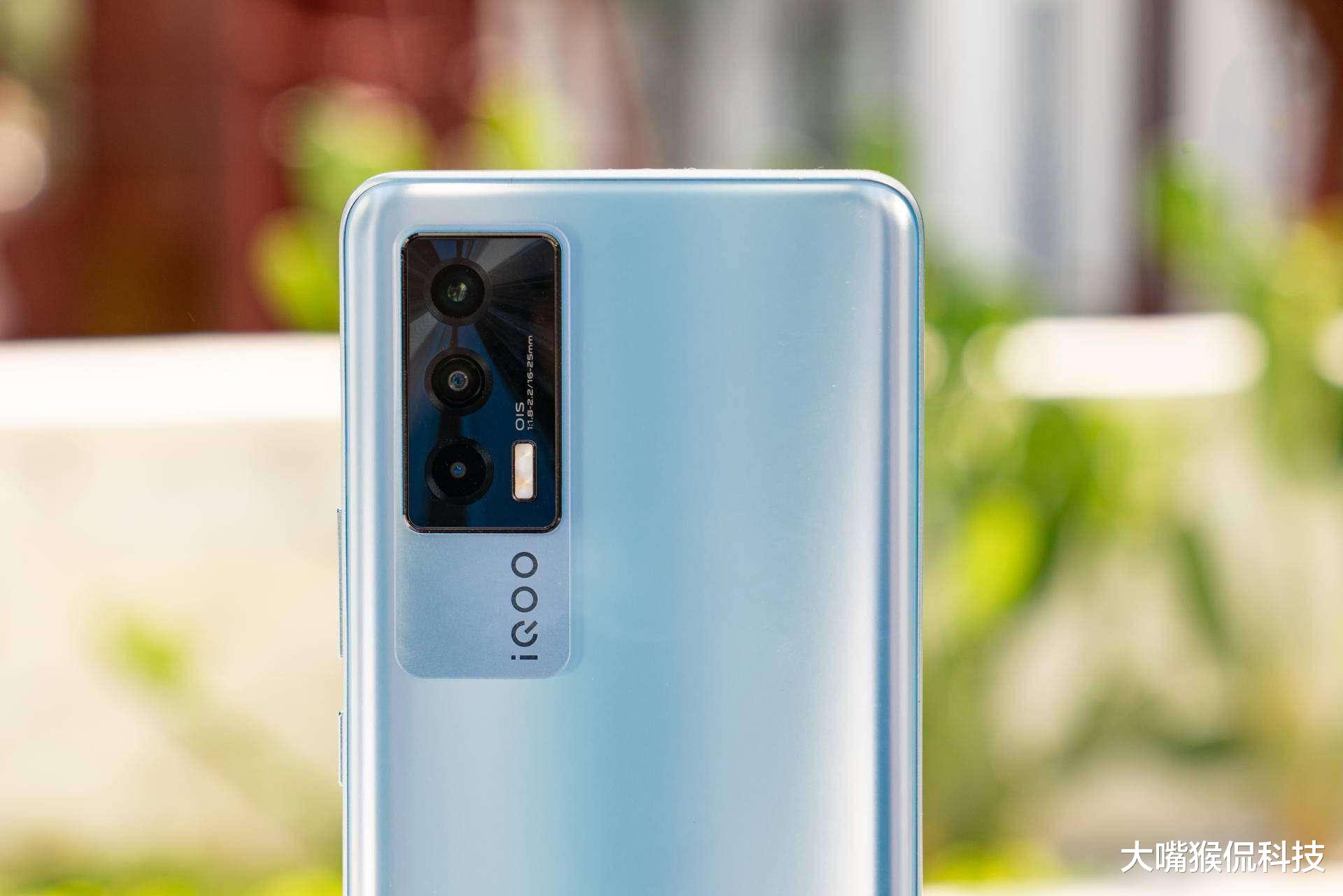 vivo|跌至两千档,vivo高配旗舰价格更亲民了,66W+12G,确实很香