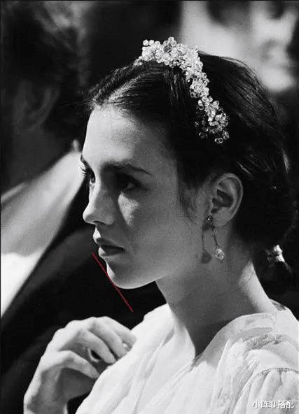 阿佳妮|不老妖姬阿佳妮：到底什么样的长相才可以称为人间绝色