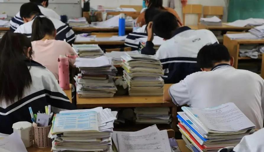 各地高考难度排行榜出炉，一共分为“六大梯队”，看看你在第几层