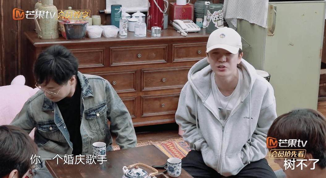 黄子韬|他们既傲慢，又摆烂