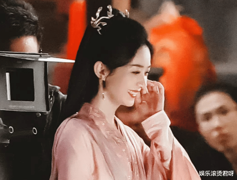 赵丽颖|都说寡淡风古装不好看,可我却被《与凤行》里的赵丽颖给惊艳到了