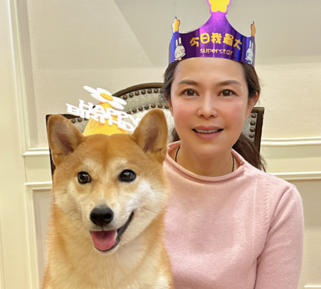 陈冠希|张常宁为母亲庆生！妈妈神似关之琳，吴冠希到场，为丈母娘祝寿！