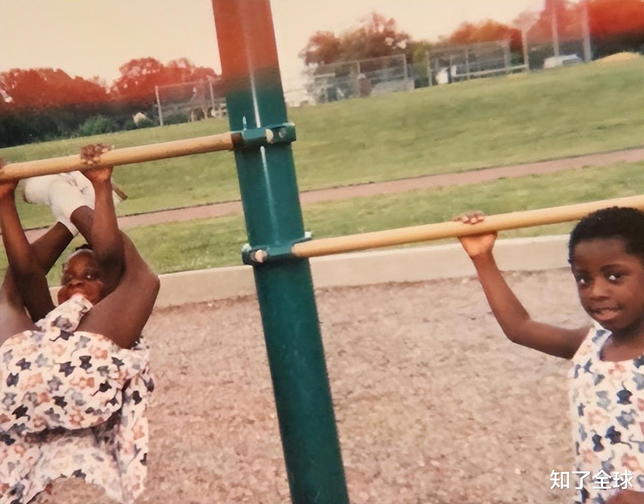 女孩|她,恶魔之子,父母双亡,被拒绝收养12次,长大竟成了著名演员