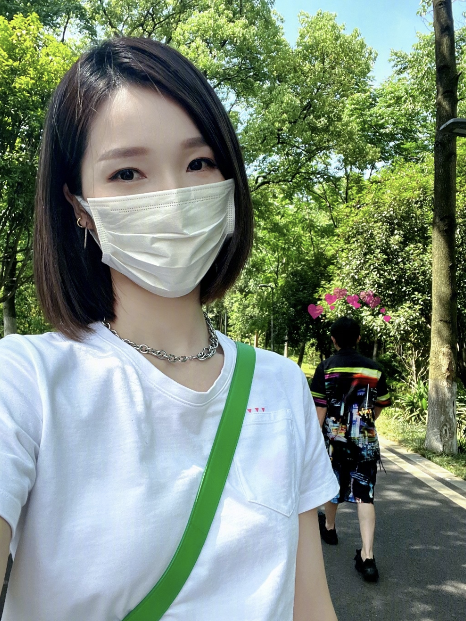 王祖蓝|王祖蓝携妻儿长沙度假，推婴儿车坐地铁接地气，一家四口幸福洋溢