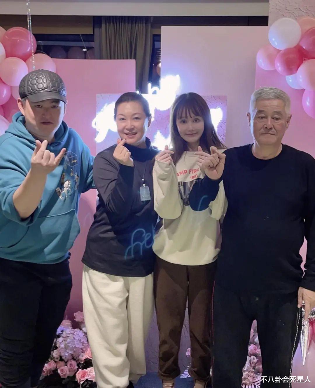 赵本山|43岁赵玉芳：爸爸是赵本山，带3百万嫁普通人，是最省心的孩子