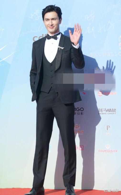 佟丽娅|海南电影节红毯:佟丽娅又美了,王宝强变好黑,李晨肿到认不出