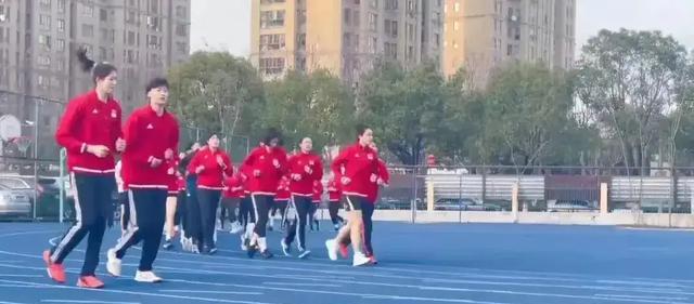 李盈莹|中国女排今明有大动作，姚迪即将归队，李盈莹再遇麻烦事