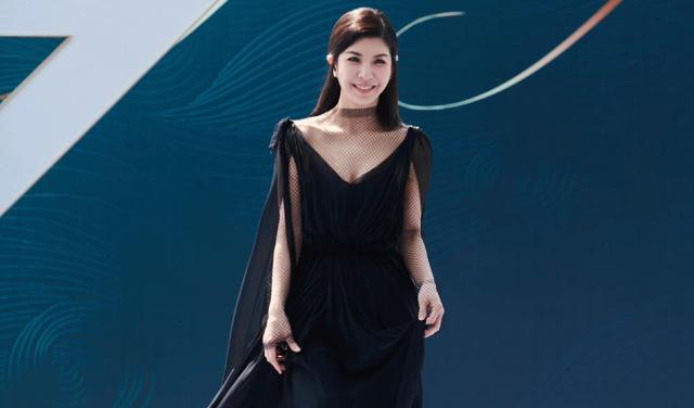 姐姐|《乘风破浪》播放量破3亿,4位姐姐被看好,吴谨言张天爱争议较大