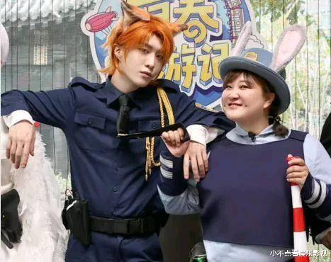 范丞丞|范丞丞惨遭打压四年里,只有贾玲维护着他,真的体会到雪中送炭