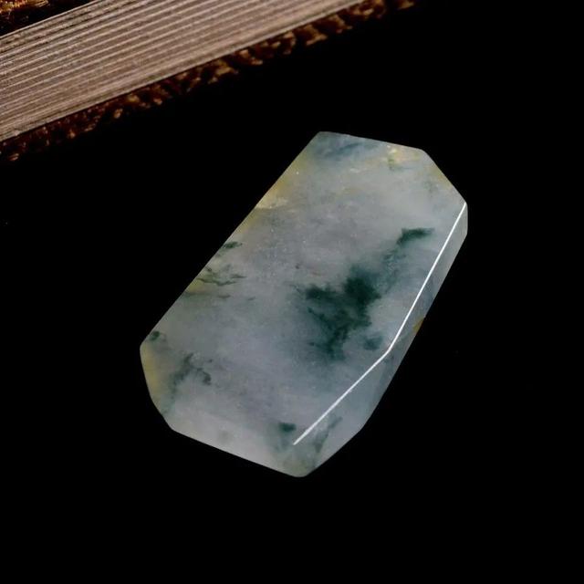 翡翠|“梓庆削木为鐻,鐻成,见者惊忧鬼神”,翡翠的雕刻流程是怎样的