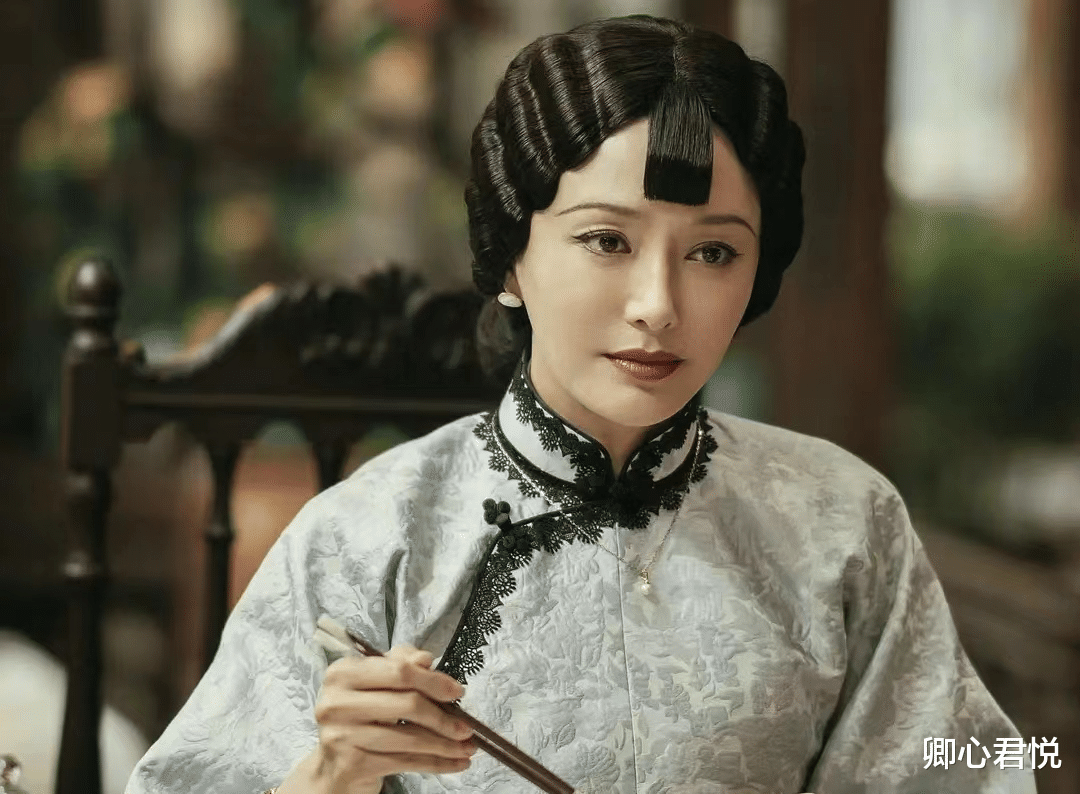 上海市|《传家》:以“不与丈夫同居”报复,是易钟灵对亲爹最诛心的侮辱