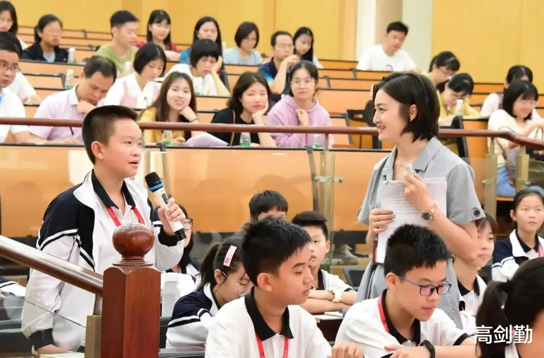 复旦大学|复旦经管学院给校友的求助信,根源就是学校里的校招崩了