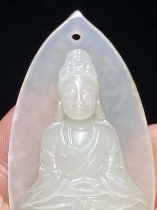 和田玉籽料|清 和田玉籽料 白玉 佛像 座佛 挂件把件 摆件