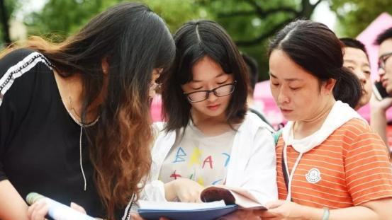 大学|同一所高校为何分“一二本”，两者区别有多大？学生先了解再报考