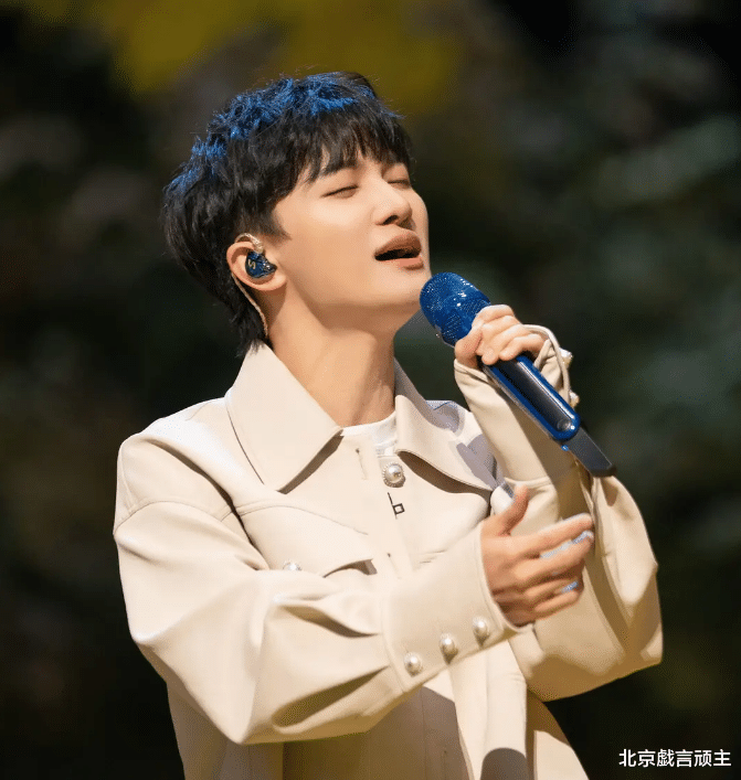 周深|闪光的乐队2:网曝嘉宾阵容,披哥再引热议,劳模周深路透不断!