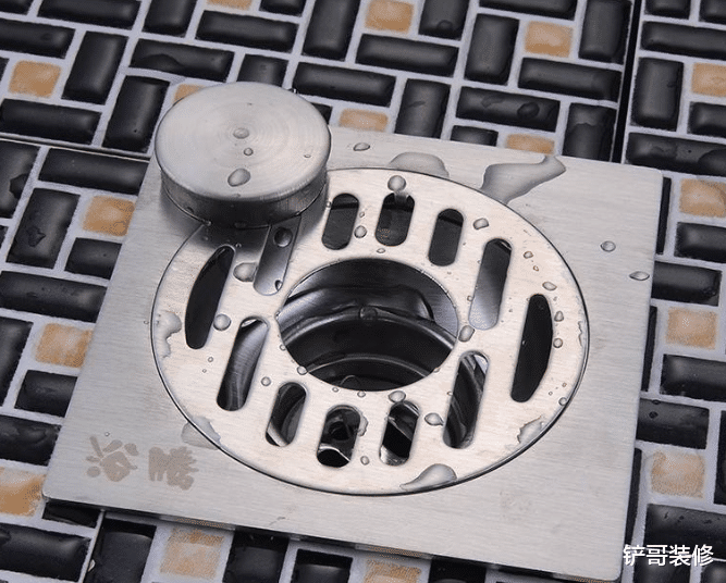 洗衣机排水管插地漏,溢水还反味?教你正确做法,干净无异味