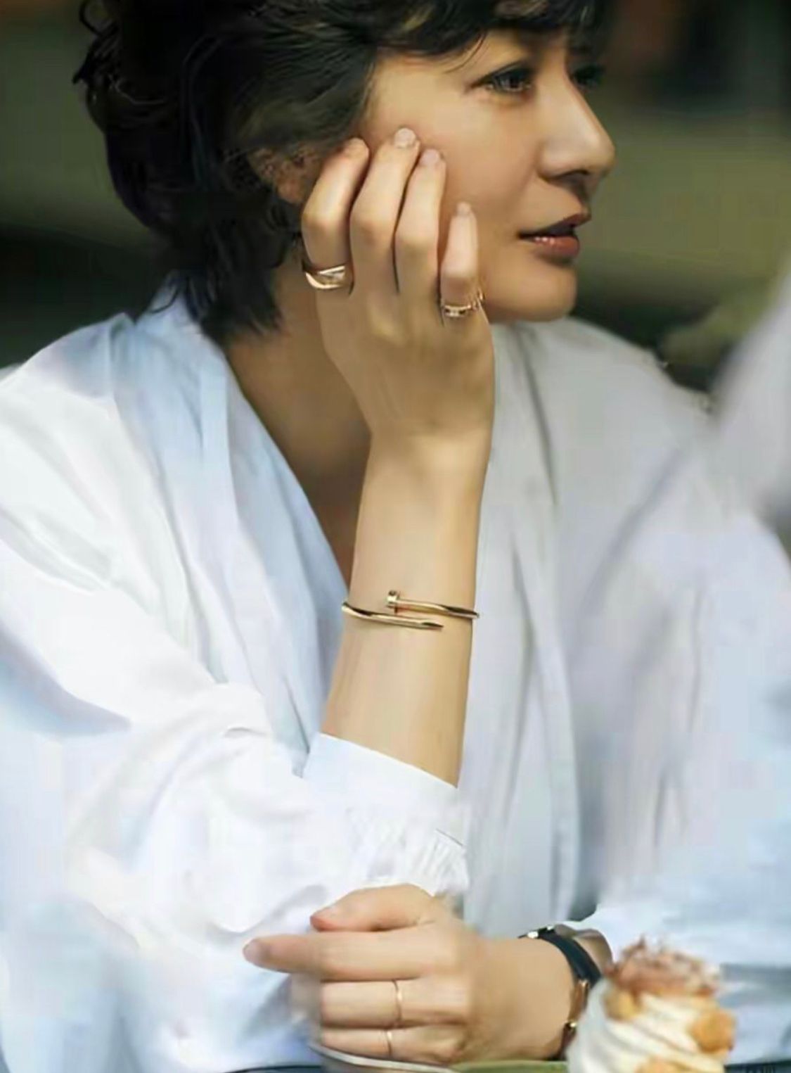 长裙 建议过了50岁的女人：不穿艳装，不戴金器，不留长发，老了也优雅