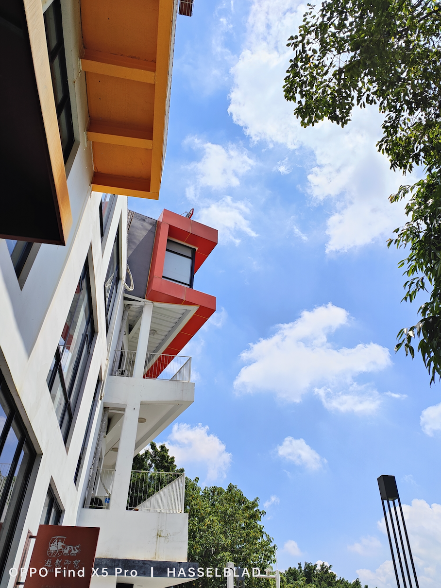 find x|开学想换新机该怎么选？Find X5 Pro优雅好看，还能满足需求