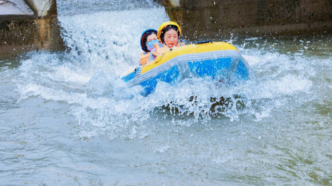 |夏日漂流全靠浪！这个超清凉的漂流胜地，周末赶紧约起来！
