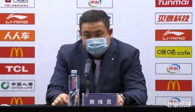 季后赛|最不靠谱主帅！季后赛被横扫找出2大奇葩理由，球迷：睁眼说瞎话