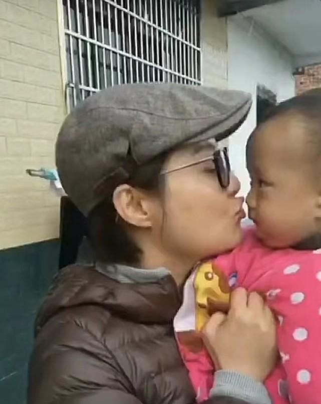 袁立|49岁袁立近照曝光,身材发福星味全无,脸部圆润变化大