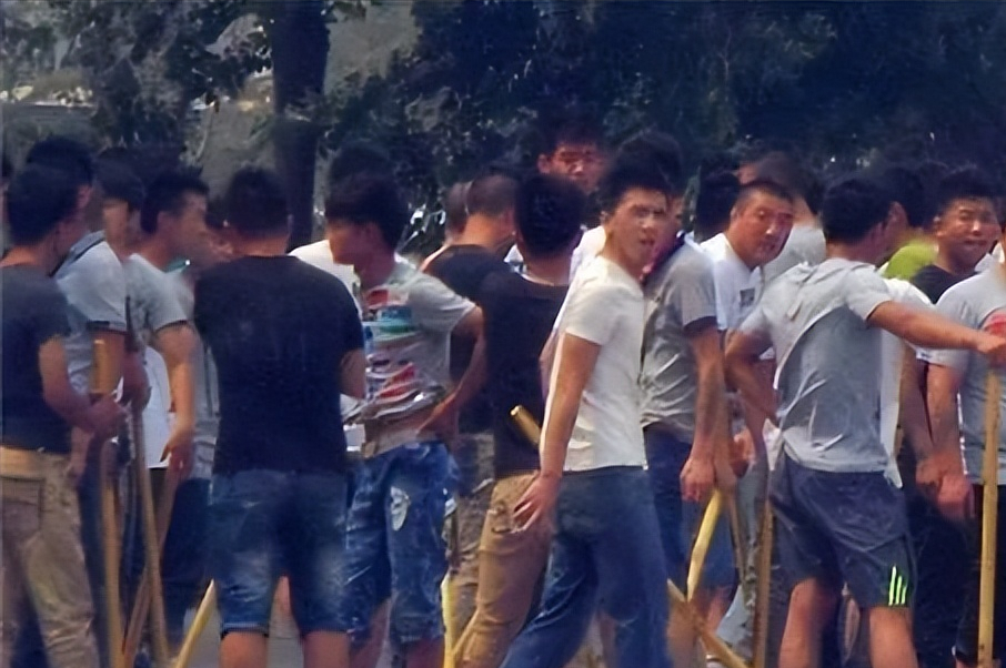 东北黑老大乔四的覆灭记:开车超了不该超的人