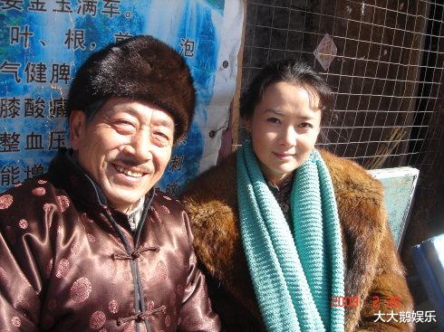 张艺谋|因为爱情还是沉迷钱财?这6对“老夫少妻”组合,相差最大37岁