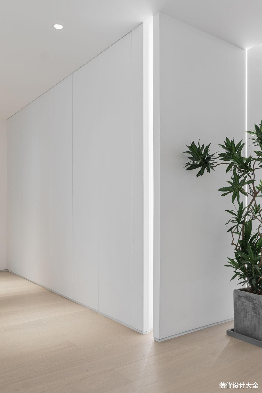 有一说一,还是极简风最耐看!看她家客餐厅,真大气!