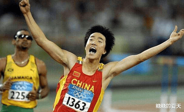 鹿晗|男明星不化妆是长什么样?王俊凯变高中生,鹿晗变路人