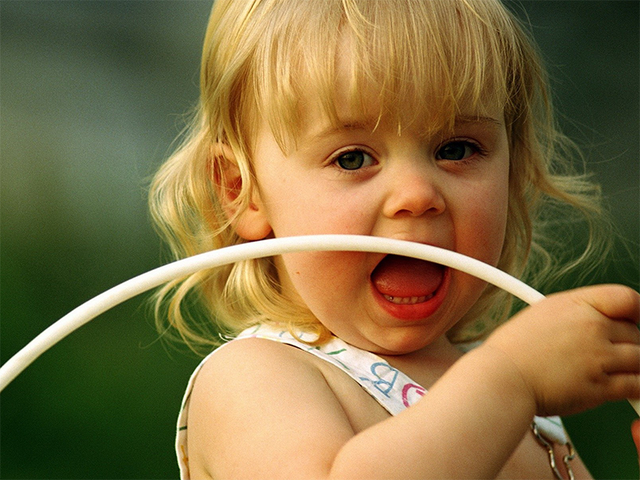 发型 幼儿发型跟女孩编发,有哪些方法呢?