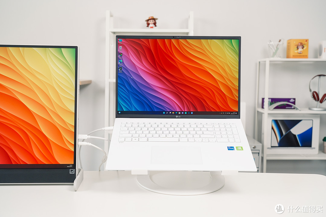 便携屏里的全面异类:LG 27BQ70QC 魔动屏(Libero)