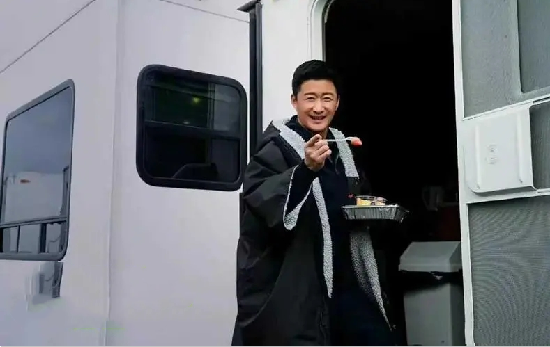 阿凡达2|《阿凡达2》将袭，主角不吸睛中国武打巨星抢镜，票房能否超50亿