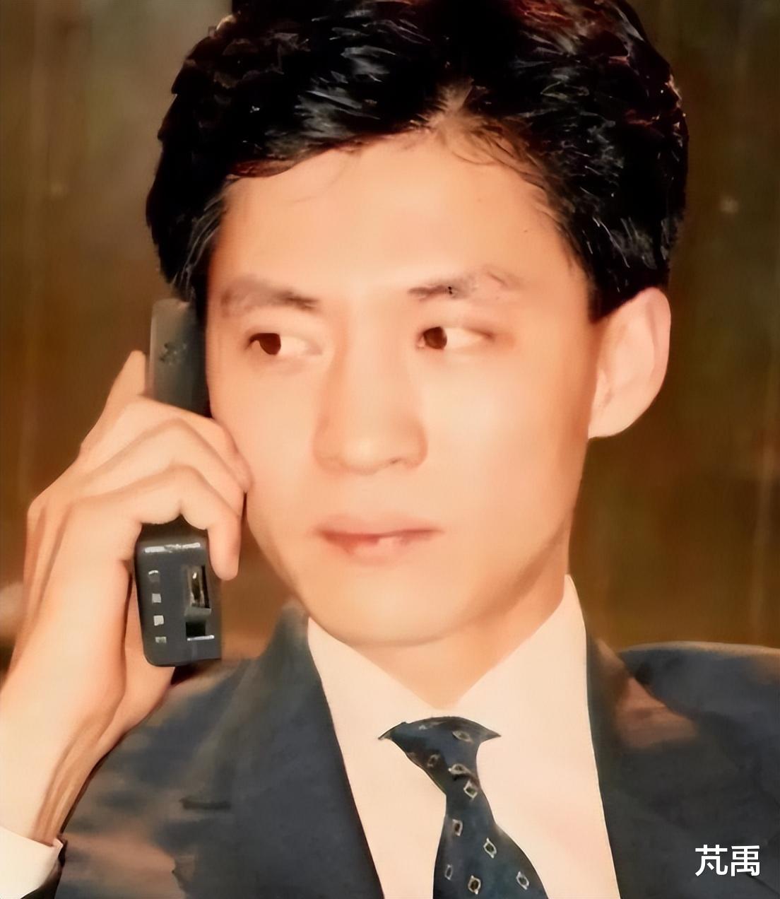 中国第一位办手机号码的人，所有号码随便挑，他最终选了什么号？