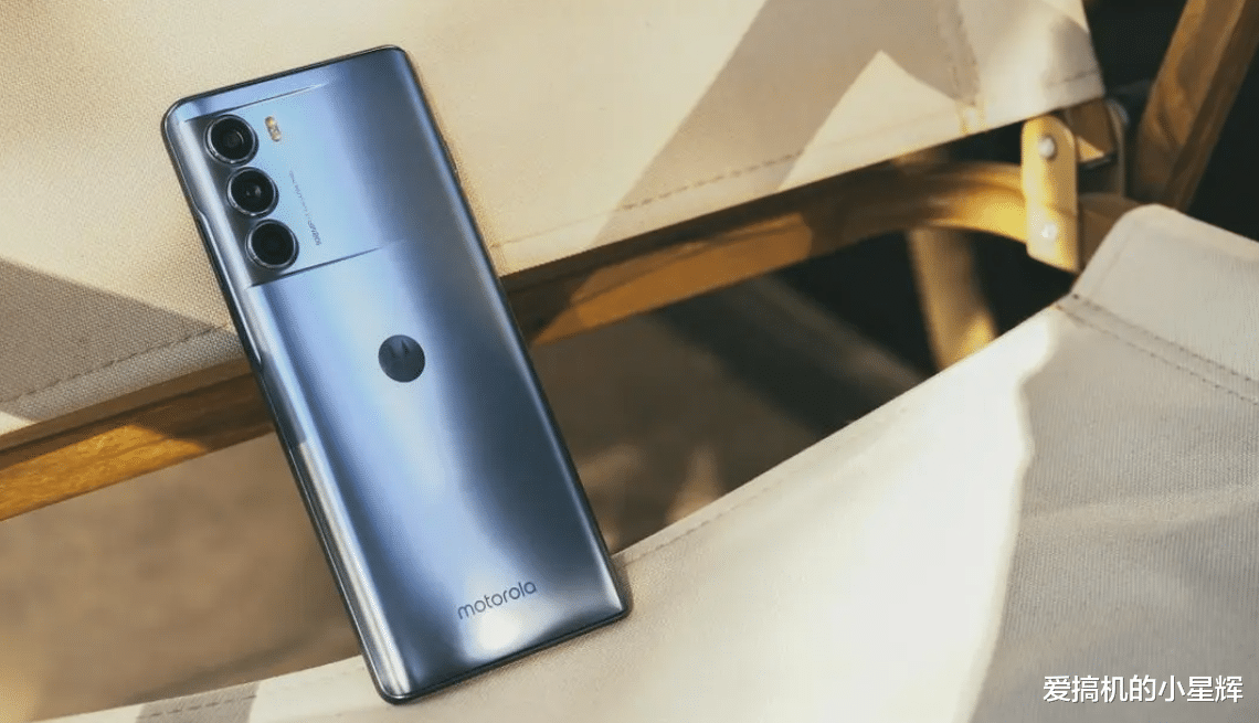 Python|好评率高达95%的大内存旗舰，12GB+512GB仅2499元，米粉都心动了