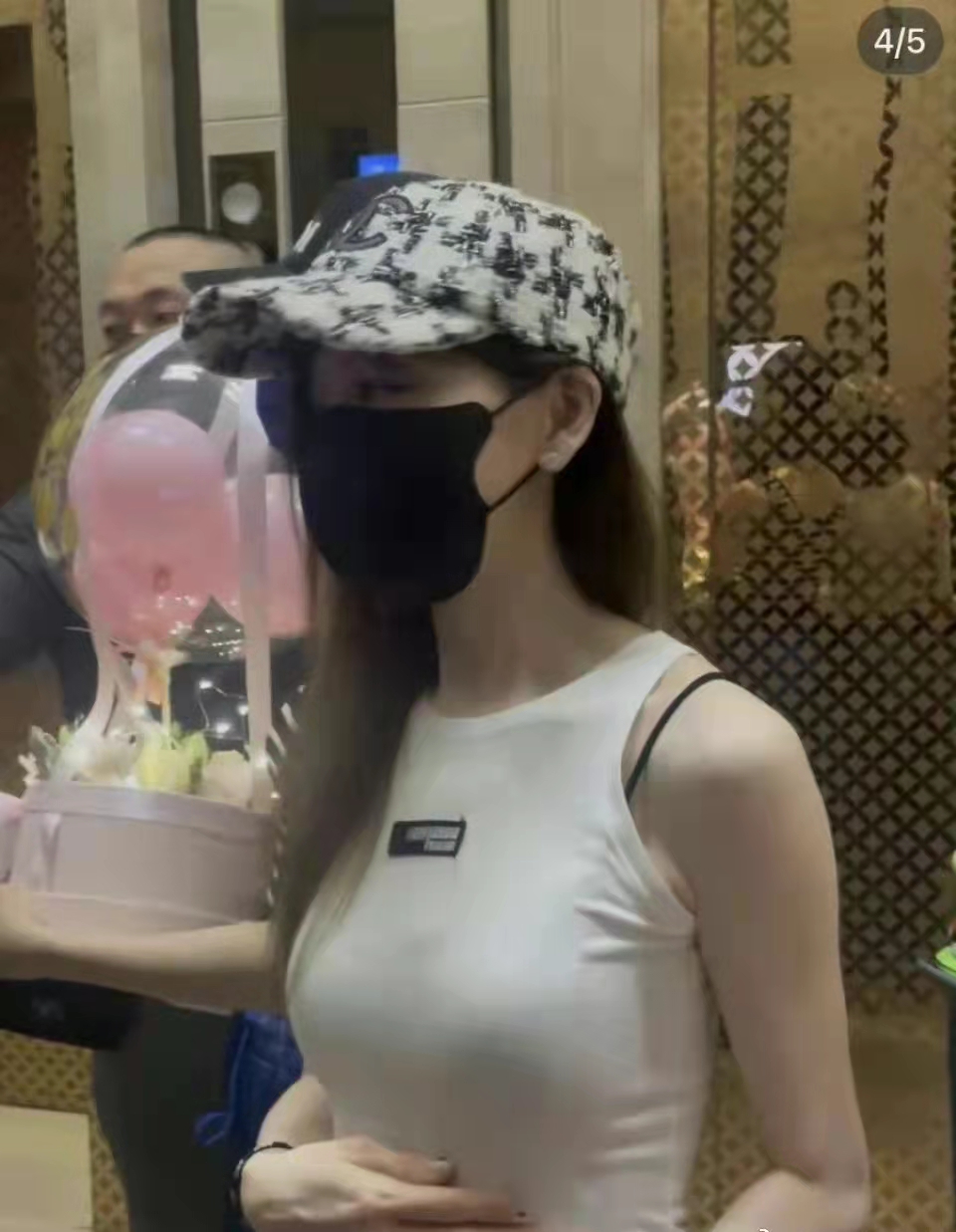 王心凌|网友在长沙偶遇王心凌和吴谨言