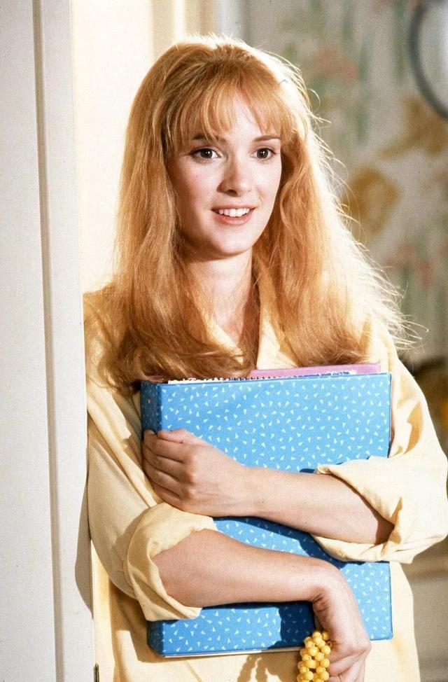 薇诺娜·瑞德|薇诺娜·瑞德:17岁爆红,美貌惊人是德普挚爱,却沦落到当街盗窃