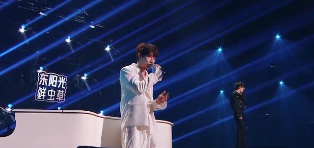 周深|周深、胡梦周惊艳合唱，多元素编曲梦回《开端》，悬疑感拉满