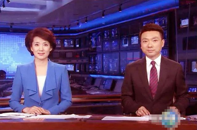 央视|央视主持人李修平:2段婚姻,二婚大10岁丈夫,59岁没孩子也幸福