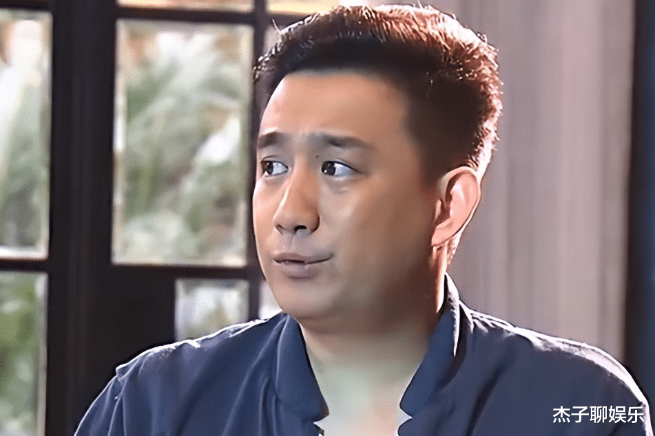 海清|国民媳妇海清：25岁隐婚嫁素人，紧抱黄磊大腿20年，成人间清醒