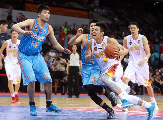 NBA|后撤步三分这个技术在NBA非常流行，为什么在CBA却很少见？