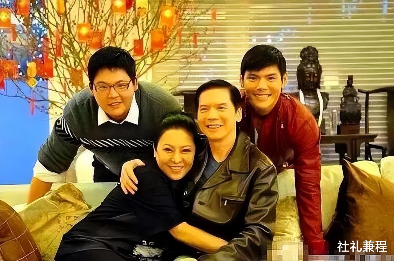 向华强|向华强独生女:有钱有权,却低调不炫富,42岁不结婚