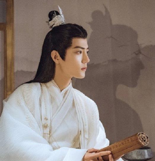 肖战|“求告得告”的肖战黑粉转身低头卖惨，这次力挺肖战是为了三观！