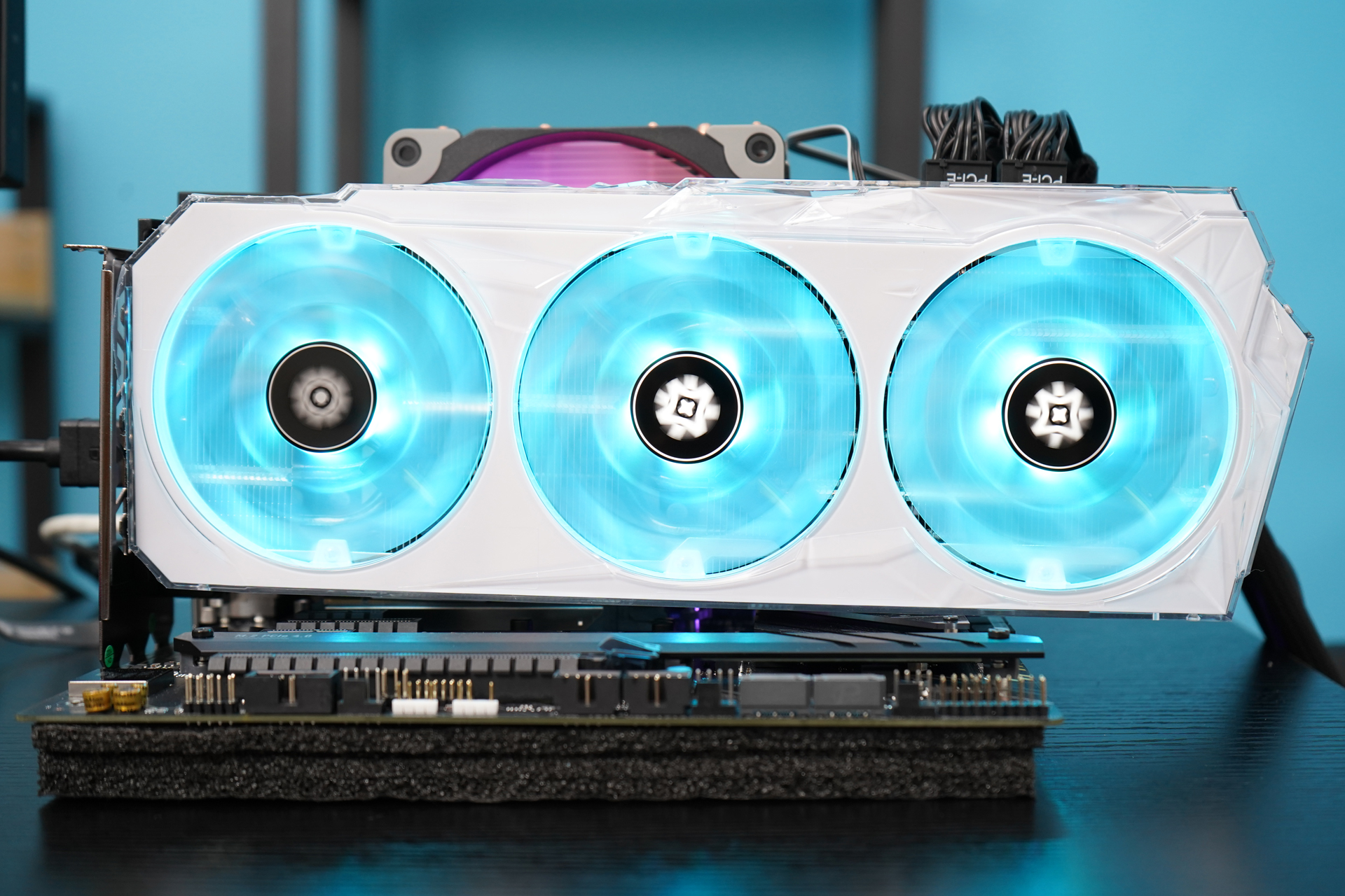 显卡|热乎乎的新款RTX 3080显卡评测：12G大显存，加量升级！