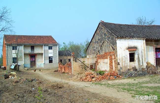 |“树夹屋,堂夹房,不败也得亡”,何意?房屋如此布局,为何不好