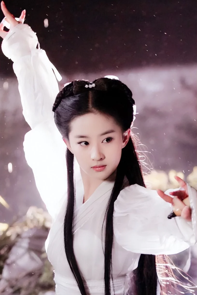 高圆圆|入选当代宅男“心中情人”的6位女星：高圆圆仅第5，刘亦菲第4