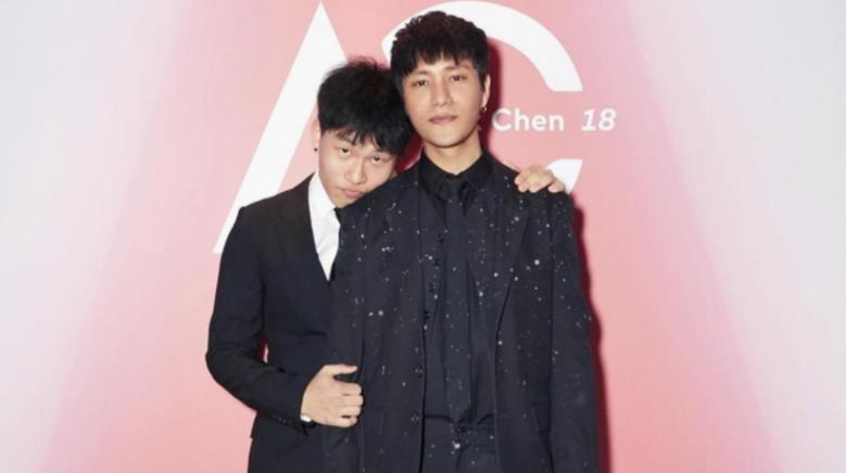 秦岚|别再说陈尊佑丑了，长开后帅成韩剧男主，“高级脸”完美复制陈坤