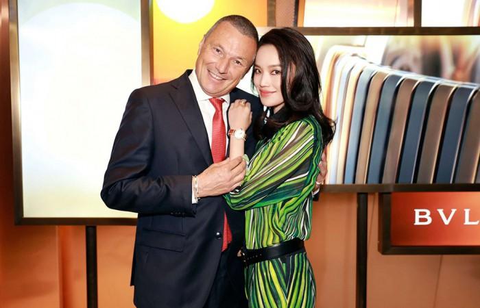 玫瑰 舒淇巴塞尔表展绽放女神光的秘密是它：2018想跟上彩妆流行必看