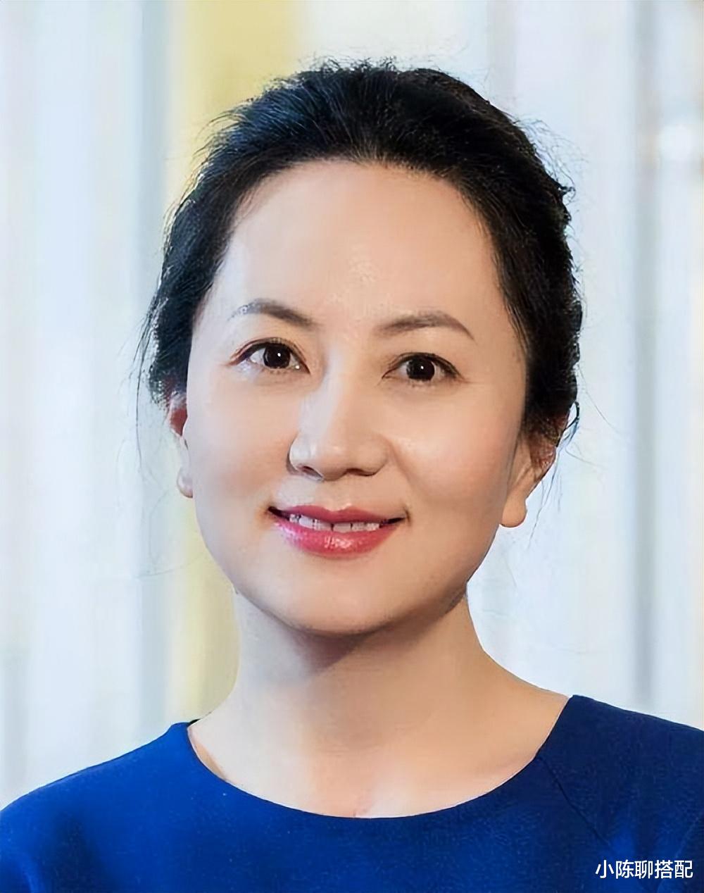 发型 50+女人如何扎发,看起来年轻又漂亮?这3个发型很值得学